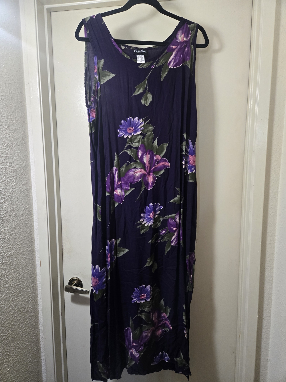 Sleeveless Floral Maxi Dress in Deep Purple. Size 1X.